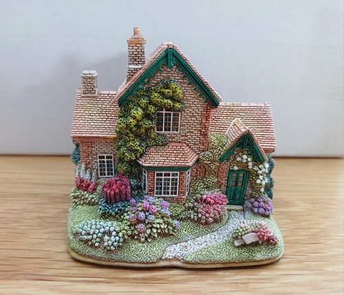 Lilliput lane mum - lilliput, tickled