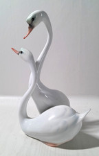 Herend Hungary Pair Swans Figurine Statue  7.3/4" Hand Painted VGC