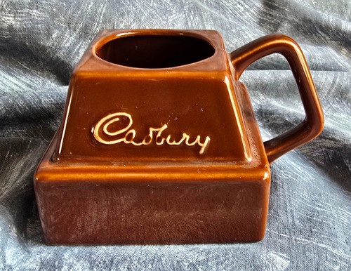 Carlton ware cadburys - —,