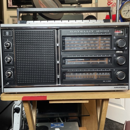 Grundig satellit 2100 radio - 2100,