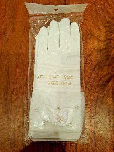 Girls communion gloves new - communion,