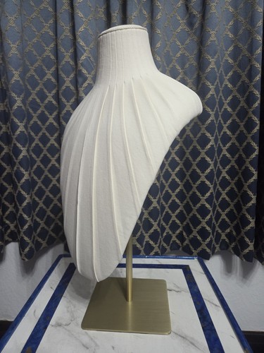Jewellery mannequin bust metal - mannequin,