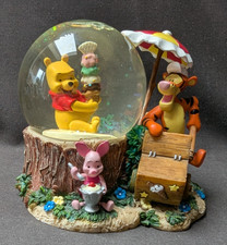 Disney Snow Globe - Winnie the