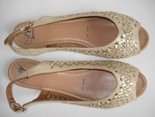 Woman's Mantaray UK6 EU39 gold