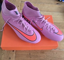 Size 7 US, 6 UK- Nike