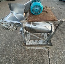 Fruit Pulper/Puree Machine