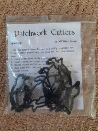 Patchwork cutters penguins - cutters,
