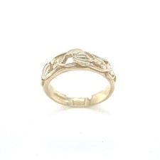 9ct Yellow Gold Welsh Design Tree of Life Ring Hallmarked - Finger Size H to P