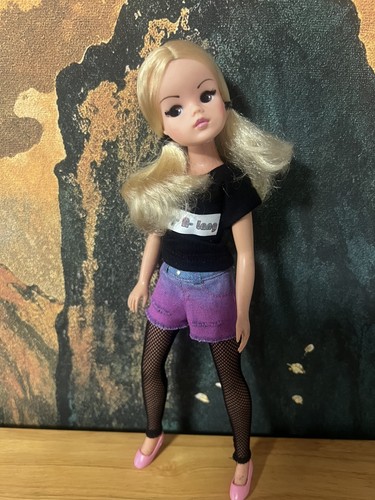 Vintage pedigree sindy doll - ,