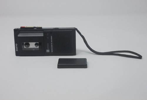 Sanyo microcassette recorder - sanyo,