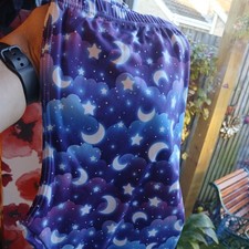 LUCY LOCKET LOVES CASUAL