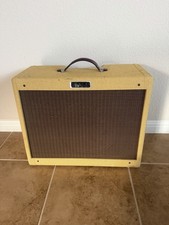 MojoTone Tweed-Style Guitar