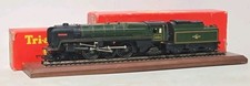WORKING BOXED TRIANG OO GAUGE R259 BRITANNIA LOCOMOTIVE & TENDER BR GREEN 70000