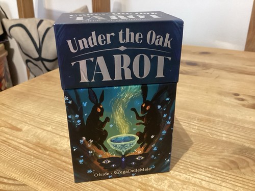 Under the oak tarot ofride - oak,