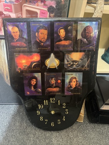 Star trek collector clock - star,