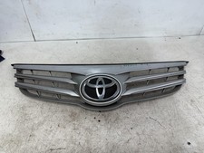 FRONT GRILL TOYOTA AVENSIS