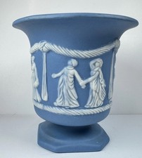 Arnel’s Jasperware-Style Pedestal Urn Vase Rope Swag Relief Blue White 5in