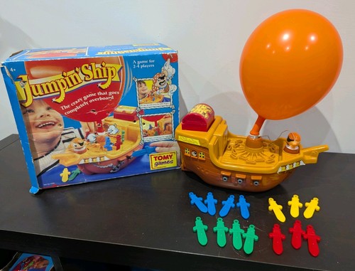 Tomy 1995 vintage - tomy, ship