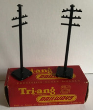 TRIANG R86 TELEGRAPH POLES x 2