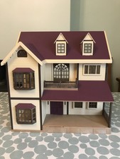 Sylvanian Families - House On The Hill - Oakwood Manor - Purple Roof 2004