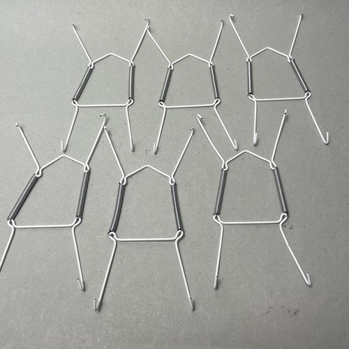 Wire plate hangers - plate, 6