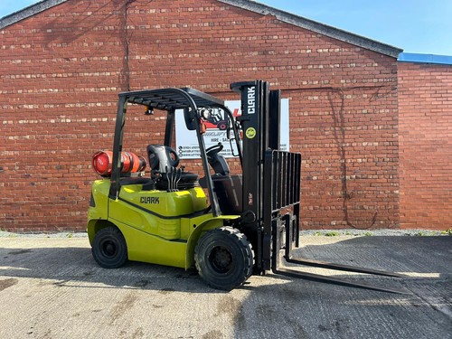 Forklift truck 2019 - forklift, clark