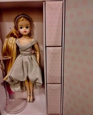 Lovely Pedigree Sindy Doll