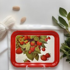 Vintage Metal Shabby Chic Strawberry 🍓 Serving Lap TV Trays Some Wear 10x13.5"