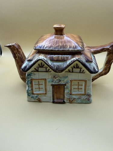 Vtg keele street pottery - vtg,