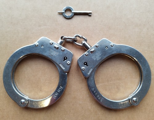 Tch handcuffs fully working - handcuffs,,
