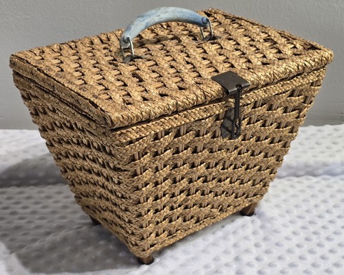 Vintage wicker market basket - wicker,