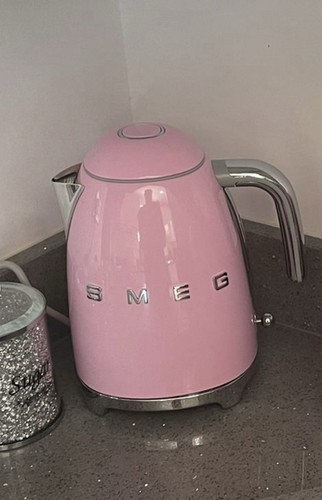 Pink smeg kettle 4 - smeg,