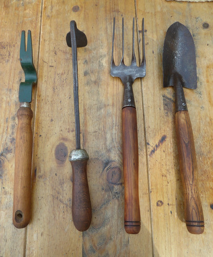 Vintage hand fork trowel - hand,