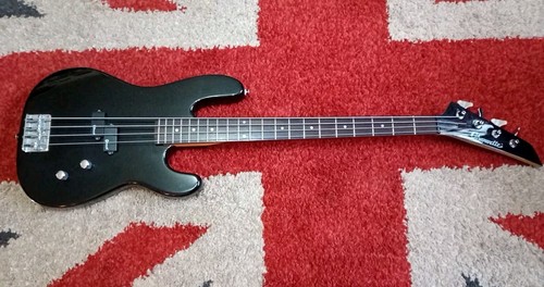 Charvel bass guitar - charvel,