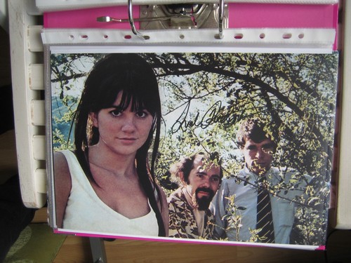 Linda ronstadt signed photo - ronstadt,