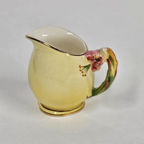 Tiger lily yellow - tiger, creamer