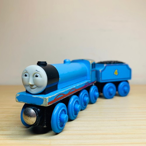 Gordon thomas the tank - -,