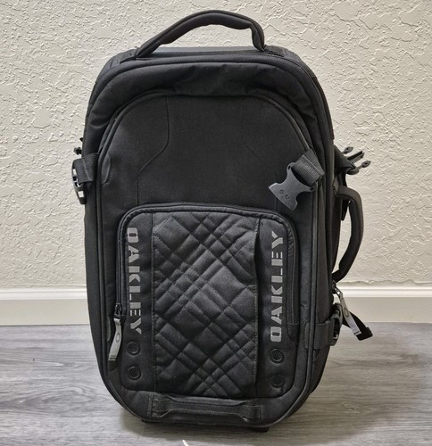 Oakley rolling suitacase - oakley,