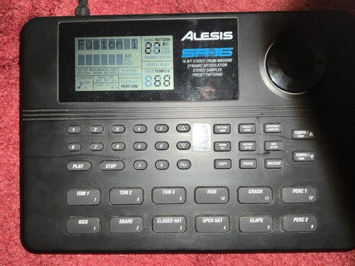 Alesis 16bit stereo drum - sr-16,