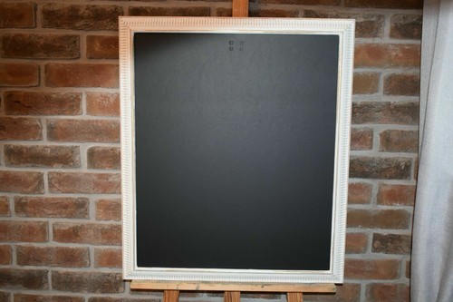 Distressed white ornate chalk - white,