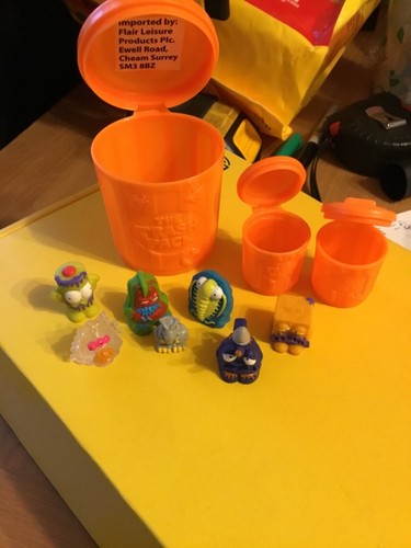 Trash pack figures and storage - trash,
