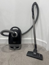 Miele S5211, 2200W Vacuum