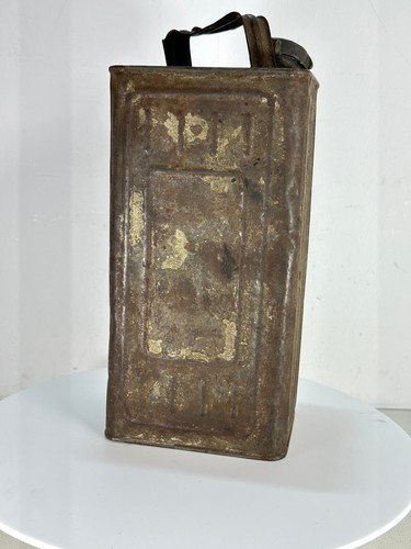 Old cip oil can - old,