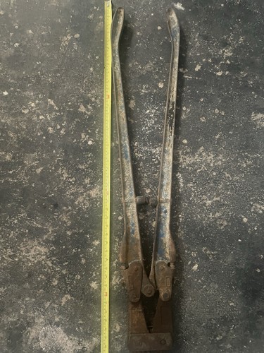 Record 942 heavy duty bolt - 42",