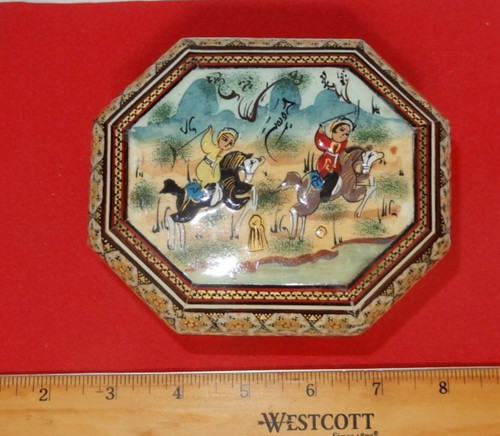 Ornate horse racing scene - ornate,