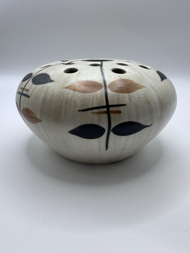 Vintage radford pottery posy - e,