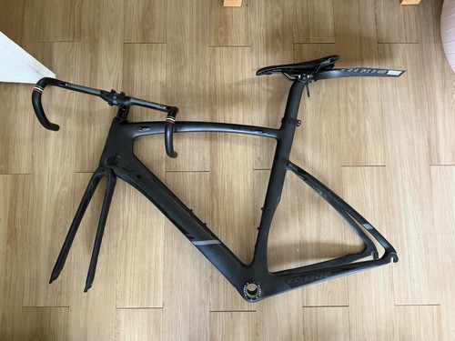 Planet 130e carbon - planet, x