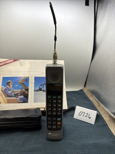 Vintage motorola brick - brick, cell