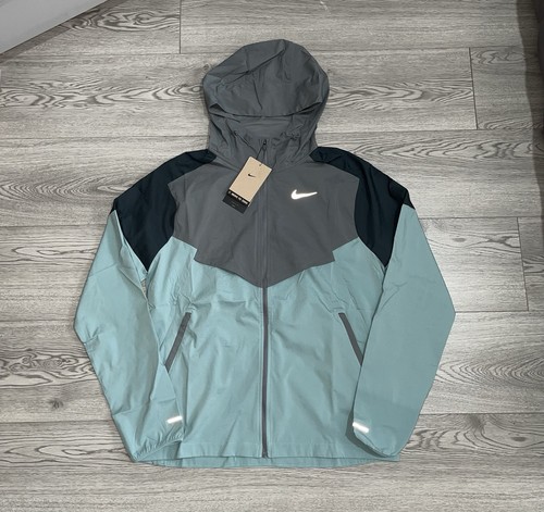 Small nike miler jacket light - small,