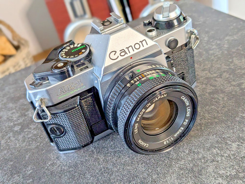 Canon program slr 35mm - ae-1,